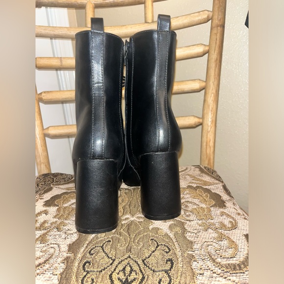 Yoki Heeled Boots with Laces - Picture 2 of 5